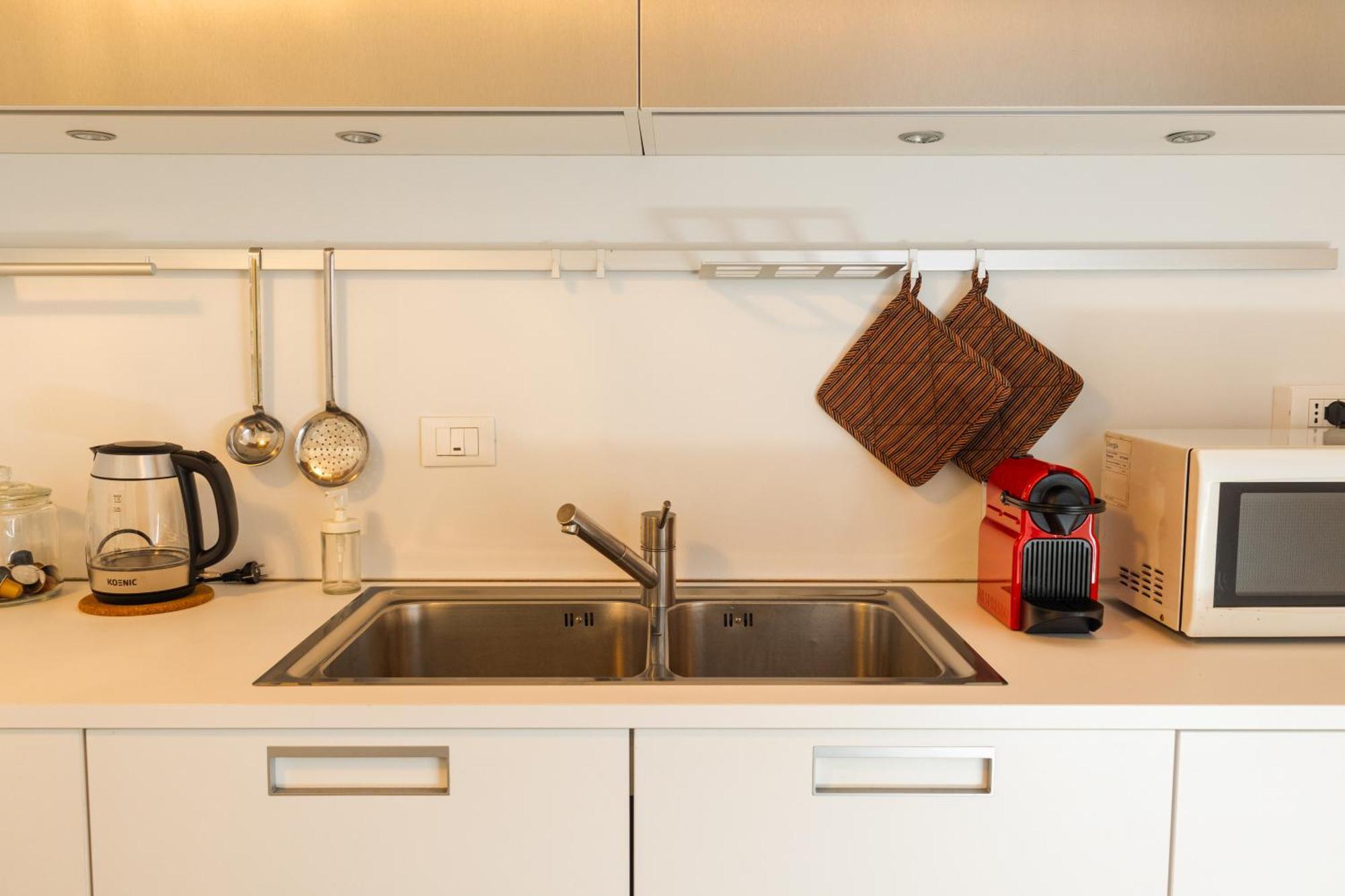 In Pieno Centro Storico Con Parcheggio Gratuito Incluso. Apartment Udine Luaran gambar